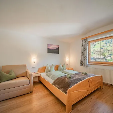 Apartment Gamper, *